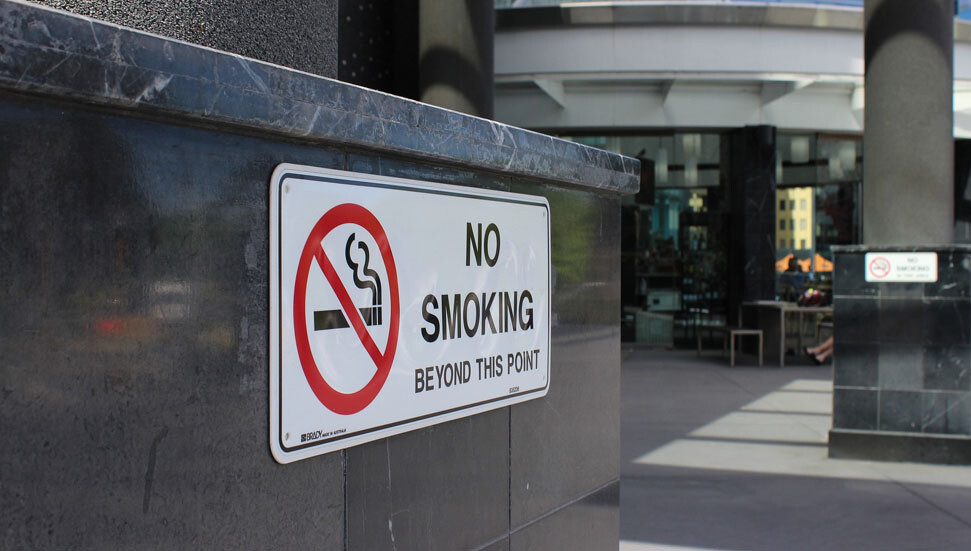 İngiltere parlamentosu 'dünyanın en sert sigara yasaklarından' birini oylayacak