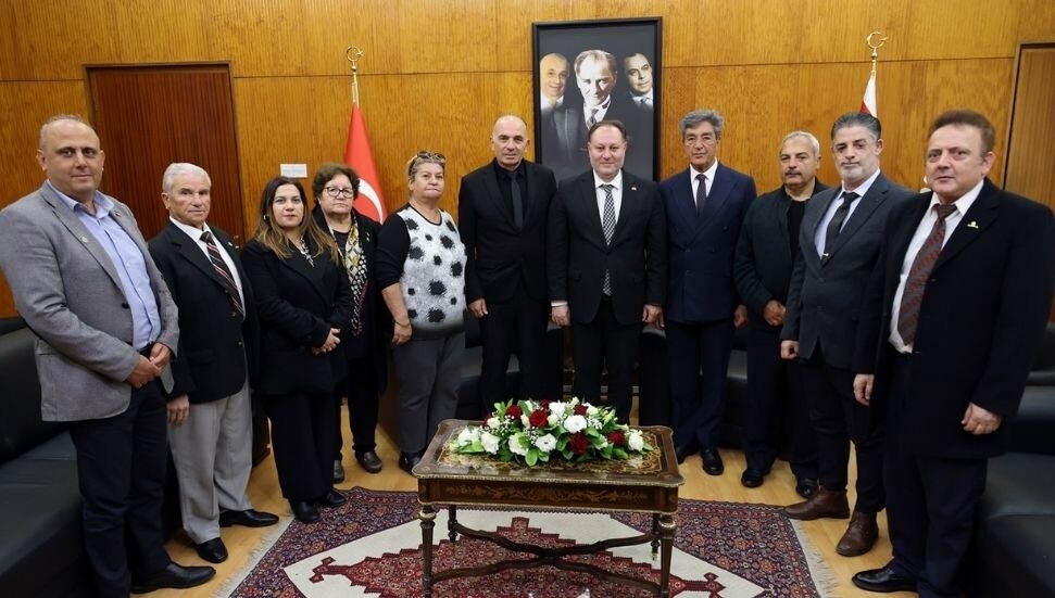 Ziya Öztürkler, Şehit Aileleri ve Malül Gaziler Derneği heyetini kabul etti