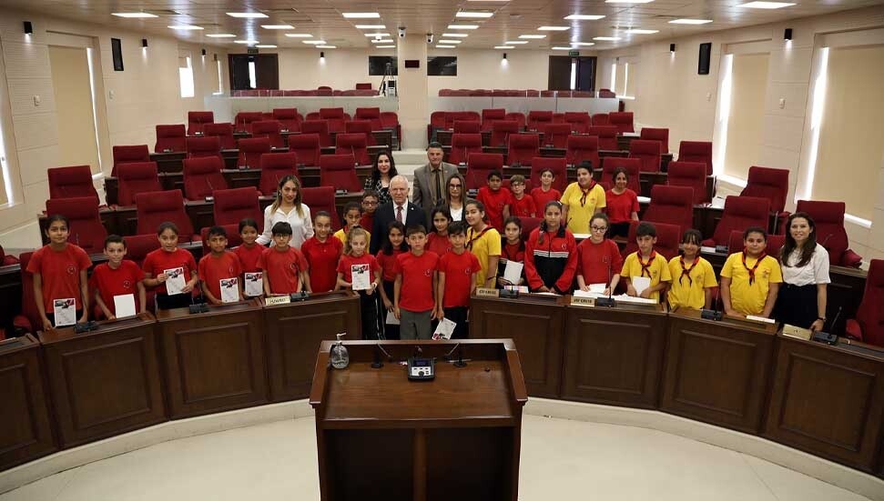 Şehit Yalçın İlkokulu öğrencileri, Meclis’i ziyaret etti