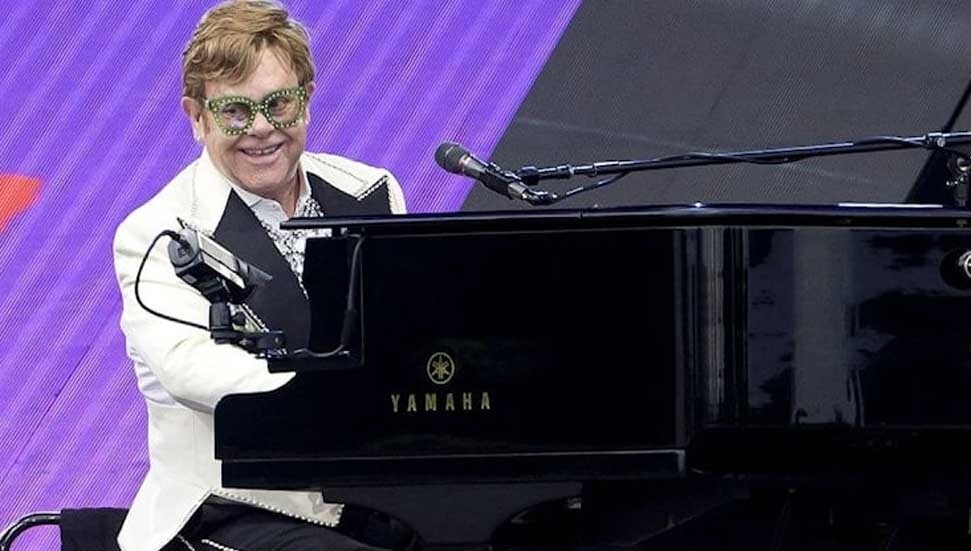 Ünlü müzisyen Elton John ev kazası geçirdi