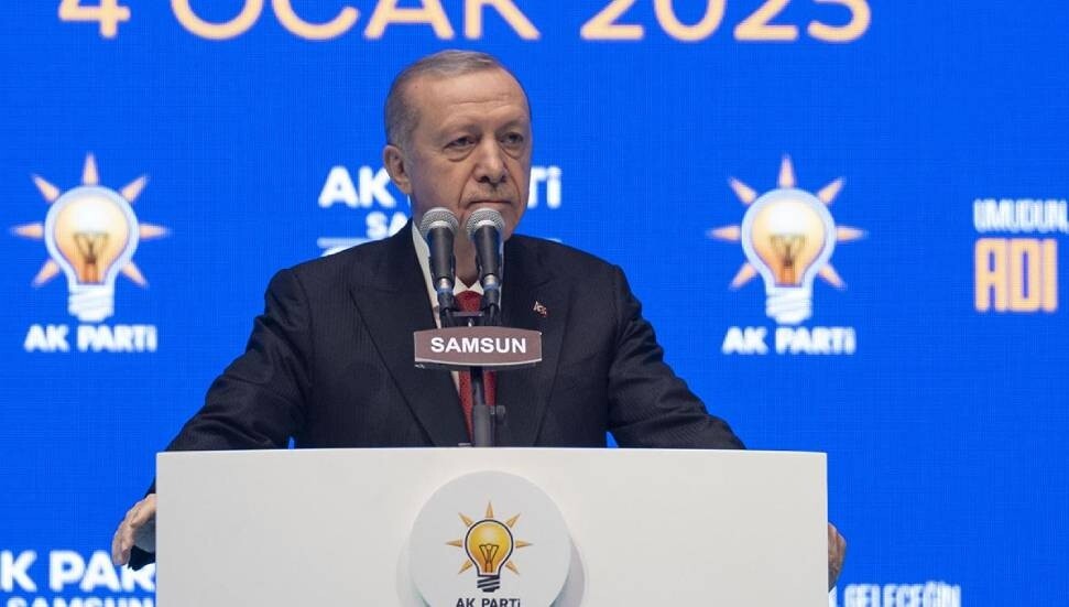 Erdoğan: Silahları gömecekler ya da silahla beraber gömülecekler