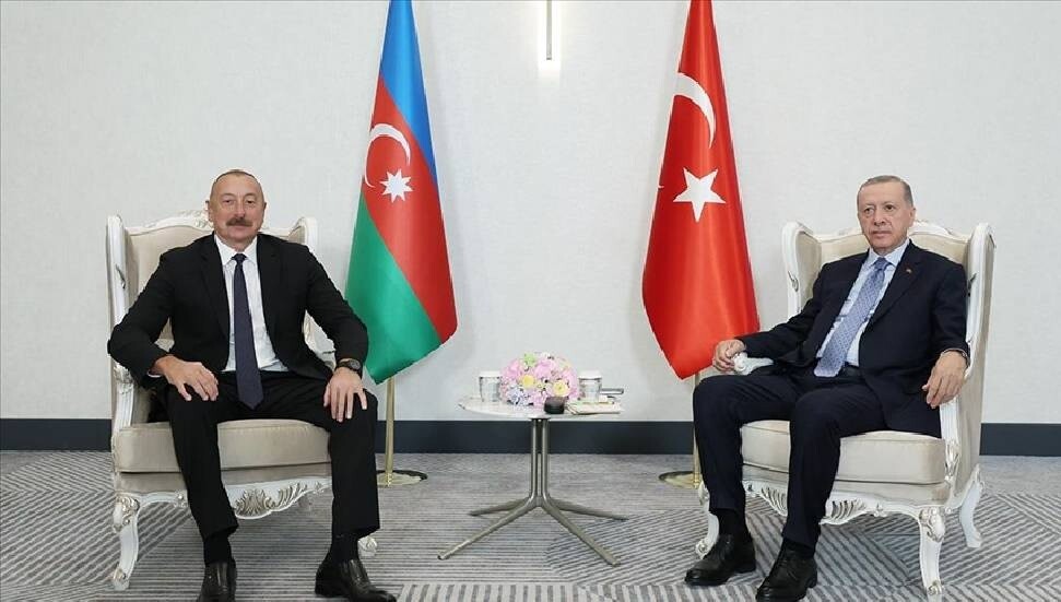 Türkiye Cumhurbaşkanı Erdoğan, Azerbaycan Cumhurbaşkanı Aliyev ile bir araya geldi