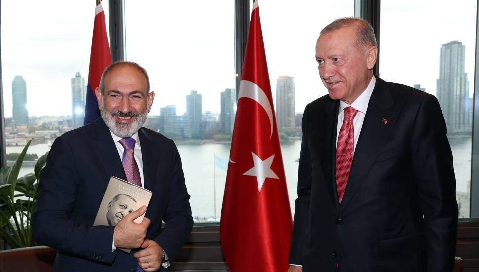 Erdoğan, Ermenistan Başbakanı Paşinyan'ı kabul etti