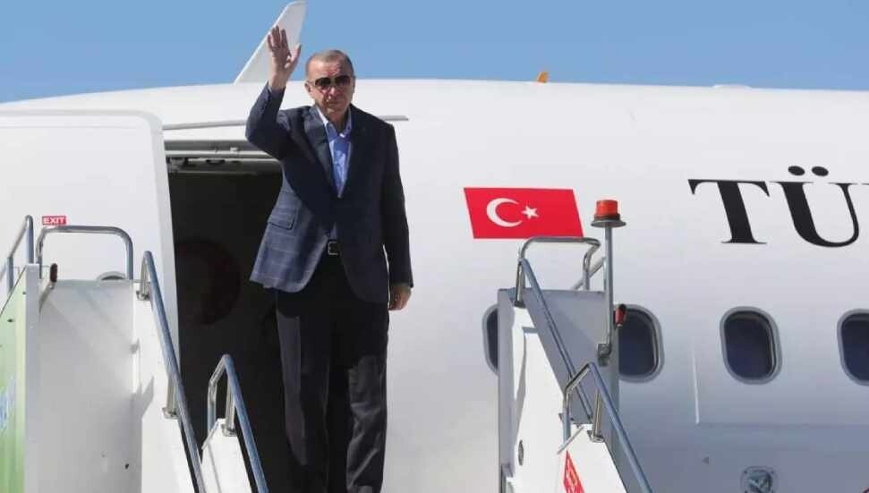 Erdoğan, D-8 Zirvesi'ne katılmak için Mısır'a gitti
