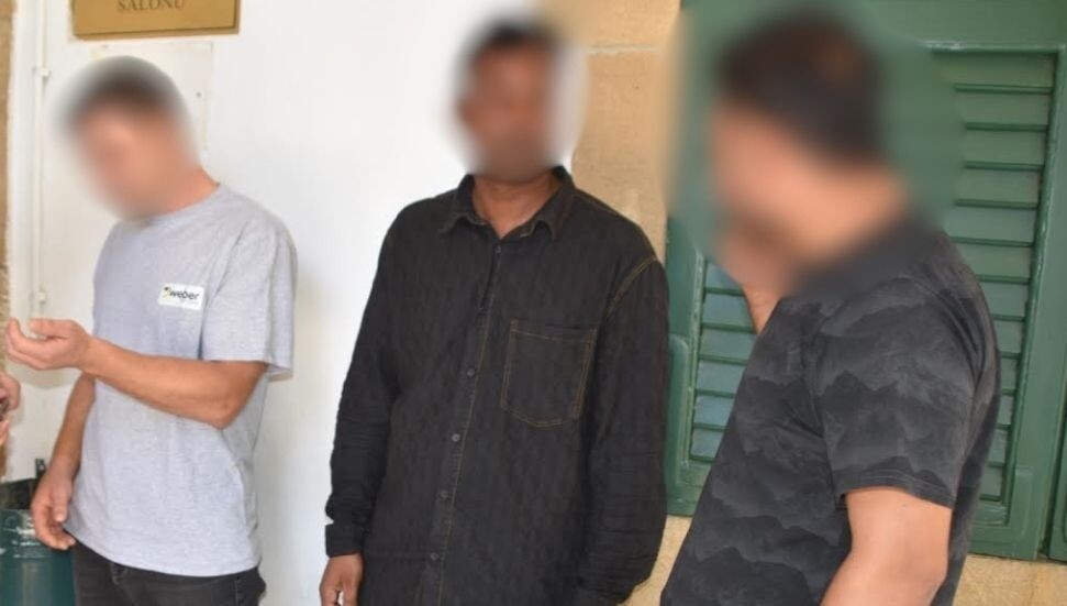 Ülkede kamet izinsiz kalma suçundan tutuklanan 2 kişi, 8 gün daha tutuklu kalacak