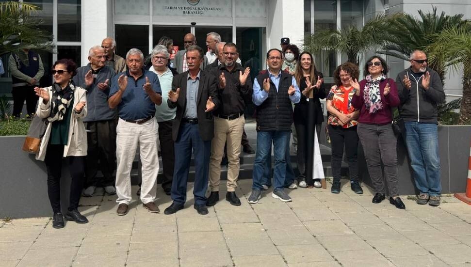 Çevre Platformu, Tarım ve Doğal Kanyaklar Bakanlığı'nda eylem gerçekleştirdi