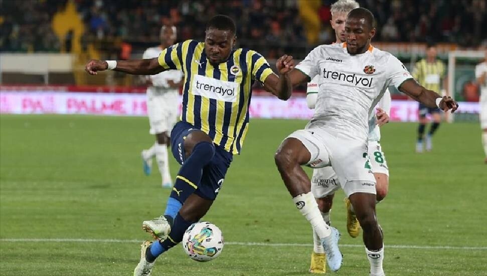 Fenerbahçe deplasmanda 3-1 kazandı