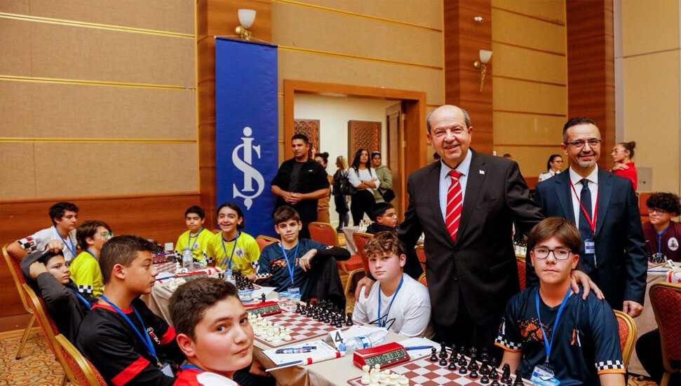 Cumhurbaşkanı Ersin Tatar, satranç turnuvasının açılışına katıldı