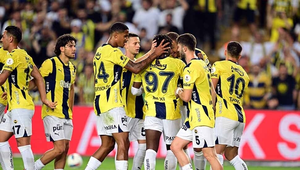 Fenerbahçe, UEFA Şampiyonlar Ligi'nde play-off turu için sahaya çıkacak