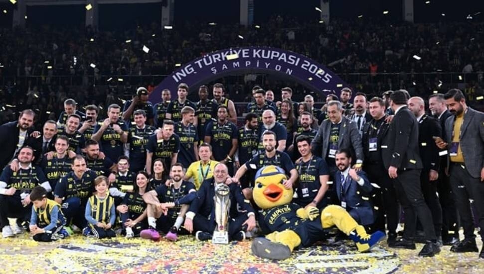 2025 Türkiye Kupası Şampiyonu Fenerbahçe Beko