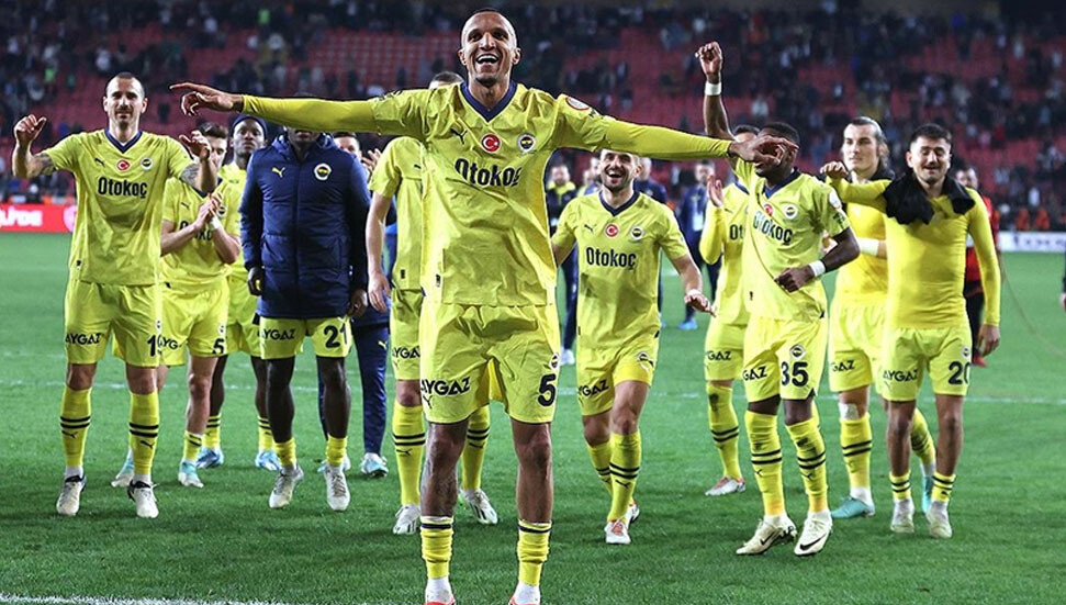 Derbide kazanan Fenerbahçe