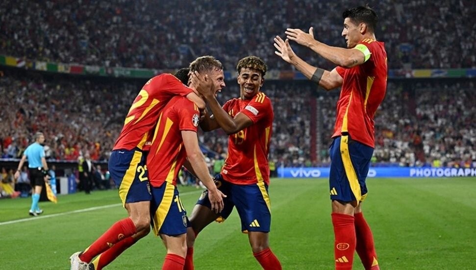 Spain beat England to win Euro 2024