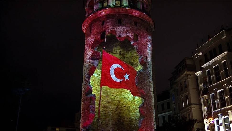 Galata Kulesi'nde Cumhuriyet Bayramı'na özel görsel şölen