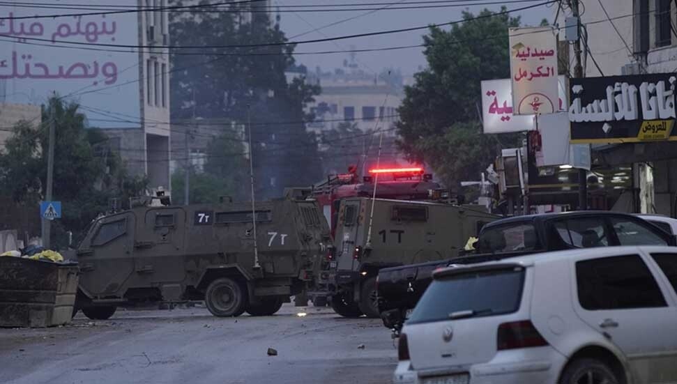 Israel Advances in South Gaza city as Civilians Search for Safety