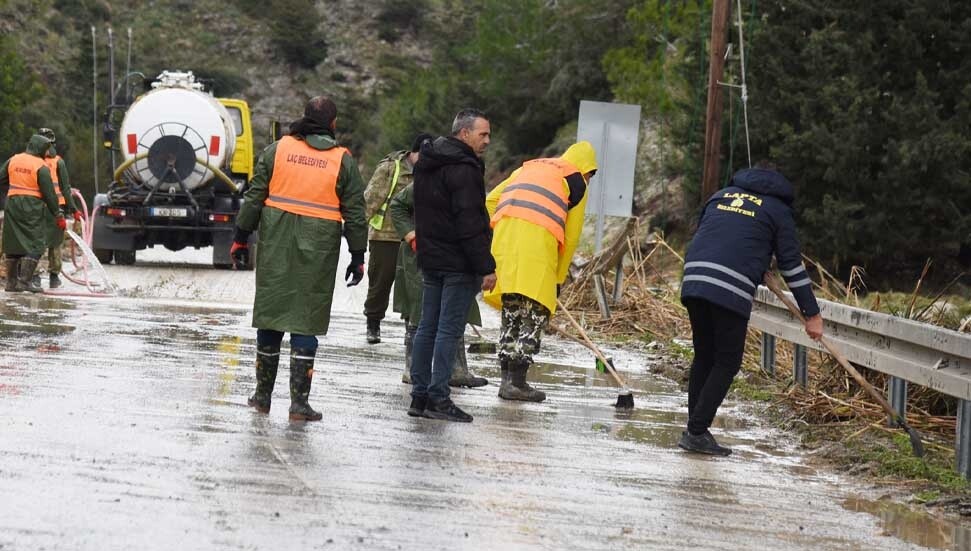 Geçitköy'de hava koşulları hayatı olumsuz etkiledi...