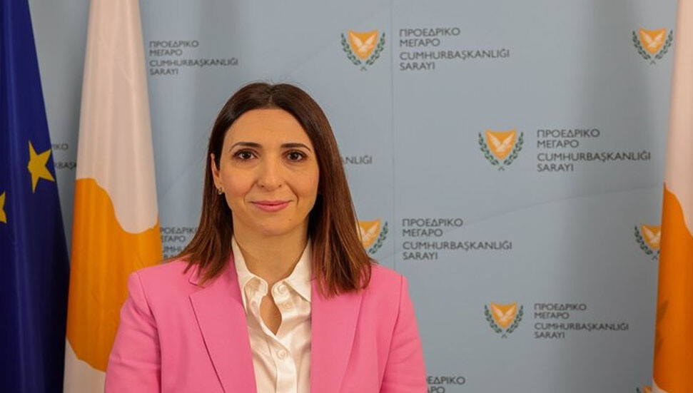 Rauna, İngiltere Anayasa ve AB ilişkileri Bakanı Symonds ile görüştü