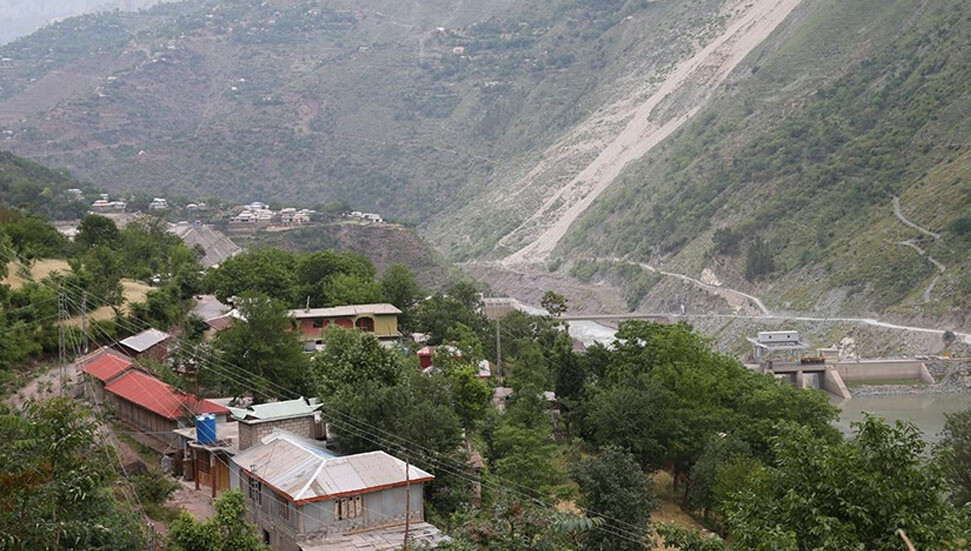 Hindistan, ilk kez Pakistan'ın uçaklarını düşürdüğünü doğruladı