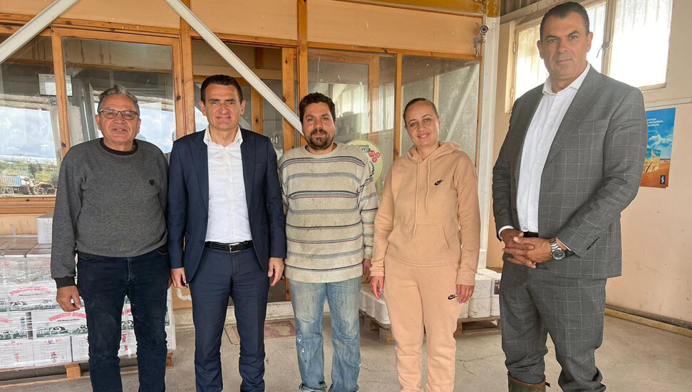 Tarım Bakanı Oğuz, Güzelyurt'taki ziyaretlerine devam ediyor