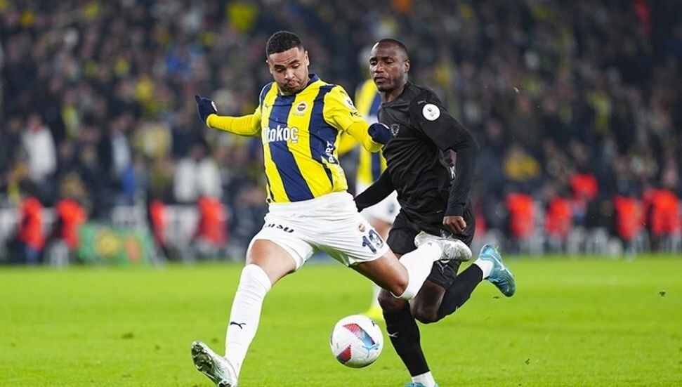 Fenerbahçe aradan galibiyetle döndü