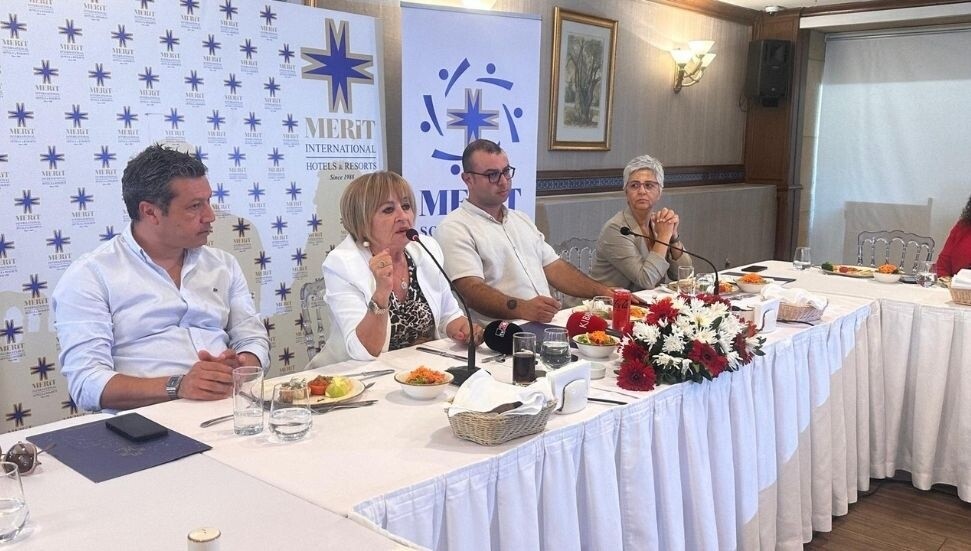 Merit’ten KKTC vatandaşı 10 öğrenciye daha eğitim bursu