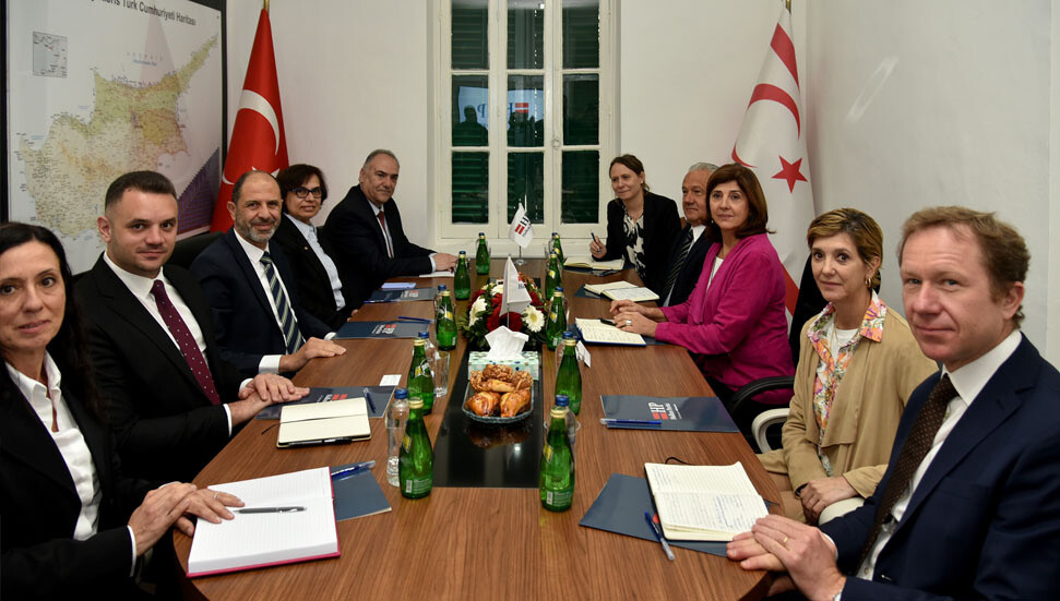 Holgiun, HP'yi ziyaret etti