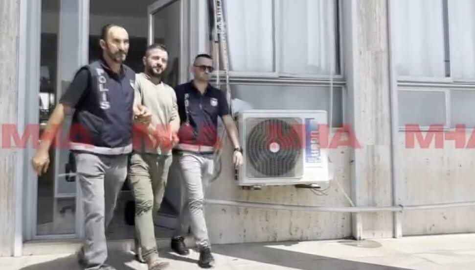 Yatağında uyuyan kişiyi yakarak öldürmeye çalışan zanlı, 3 gün tutuklu kalacak!