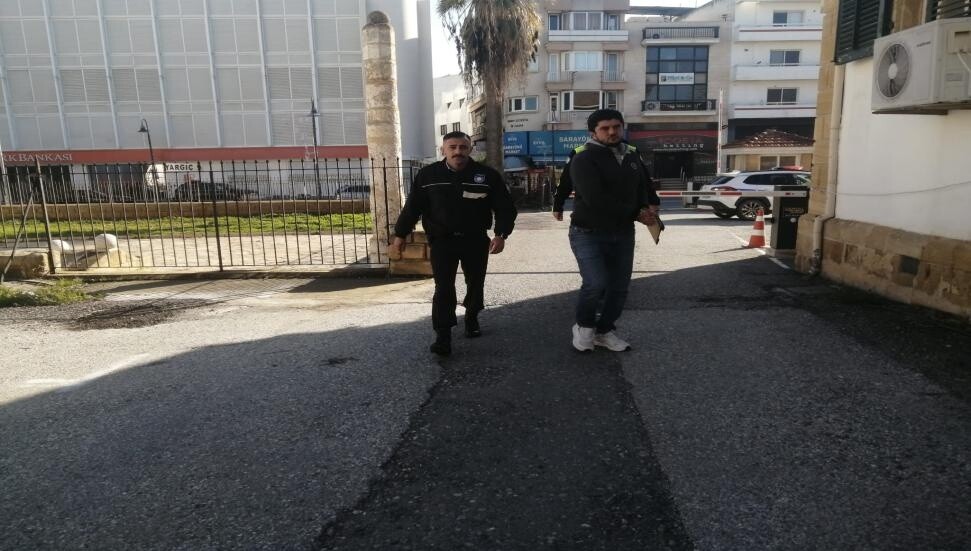 Bağımlılığıyla mücadele için getirdiğini söylediği haplar uyuşturucu çıktı! Zanlı cezaevine gönderildi