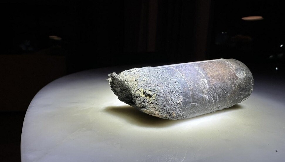 NASA başına iş açtı: Uzaydan gelen parça evi delip geçti