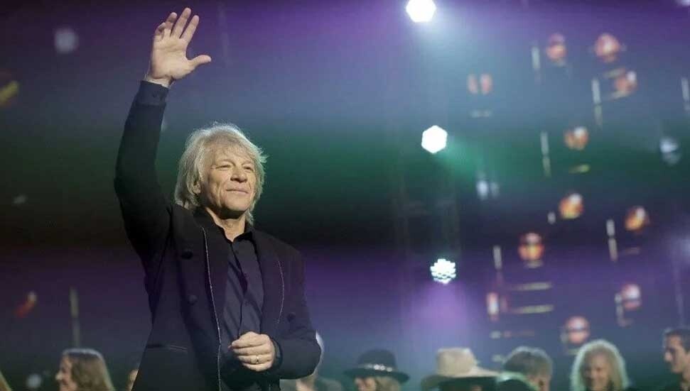 Ses teli ameliyatı olan Jon Bon Jovi iyileşme sürecinde: Zanaatım elimden alınıyordu