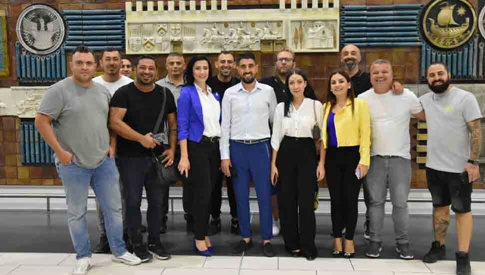 KKTC Fenerbahçeliler Derneği, Fenerbahçe’yi çiçeklerle karşıladı