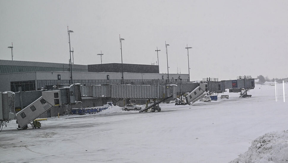 ABD'de kar fırtınası sonrası uçuş iptalleri kaosu devam ediyor