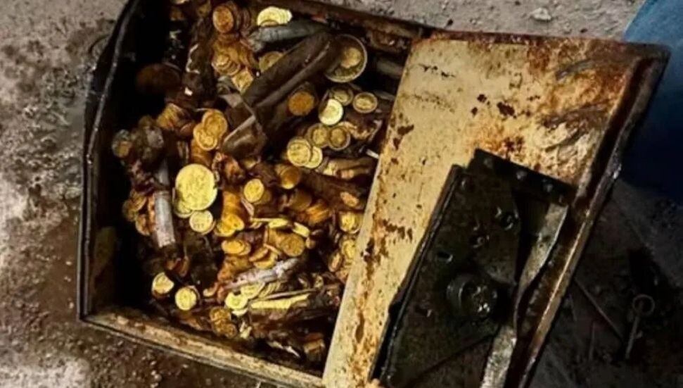 Avusturya’da tesisatçı ev tadilatında 2 milyon euro değerinde 30 kilo altın buldu