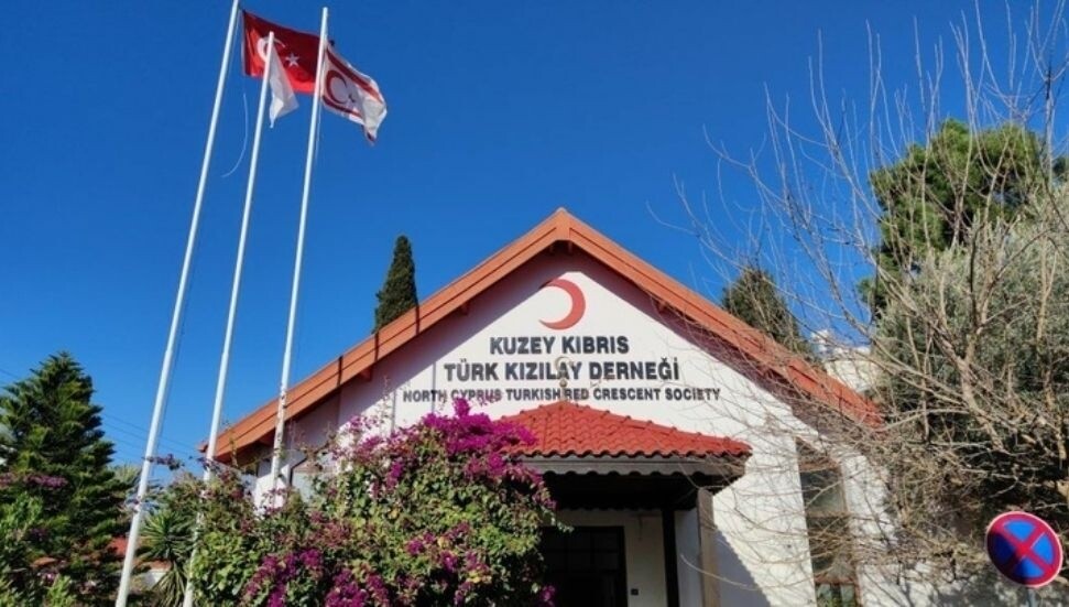Kıbrıs Türk Kızılay “KKTC Sosyal Yardım Projeleri” kapsamında ziyaret gerçekleştirdi