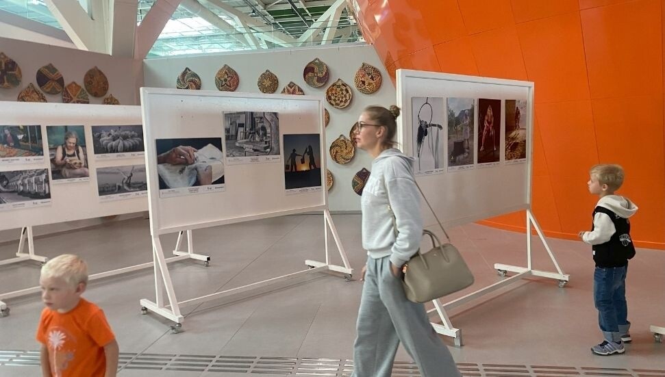 "İş’te Kadın” fotoğraf sergisi Ercan’da açıldı