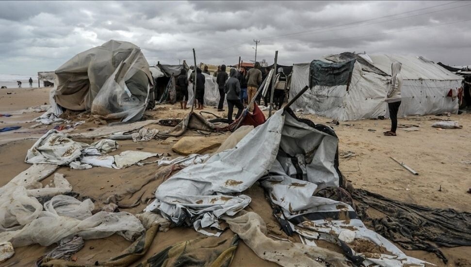 Gazans Wait for Aid as Israel Faces Mounting Pressure