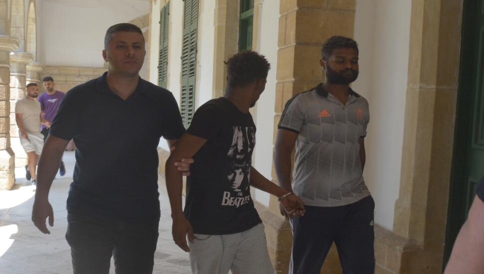 Lefkoşa’da uyuşturucu ve reçeteli ilaç operasyonu