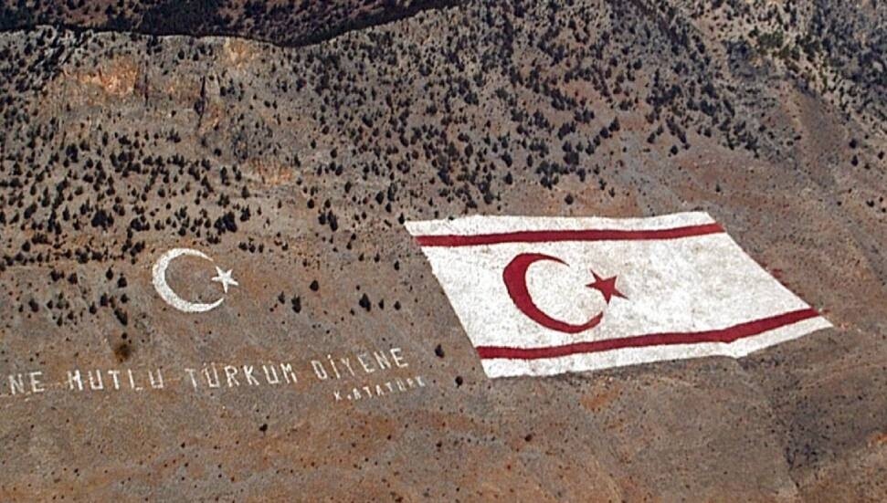 KKTC'nin 41'inci yaşı, törenlerle kutlanıyor