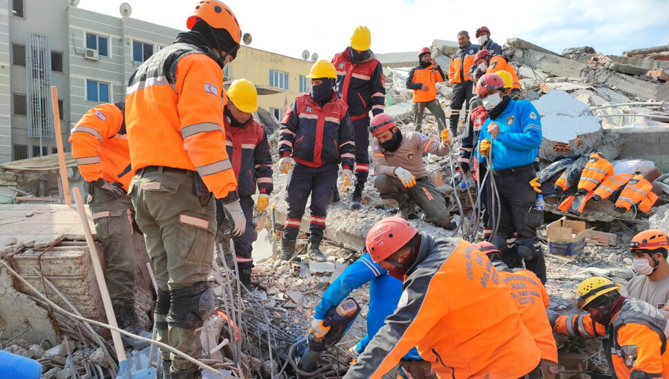 KKTC’den ekiplerin Türkiye’deki deprem bölgelerine desteği sürüyor…
