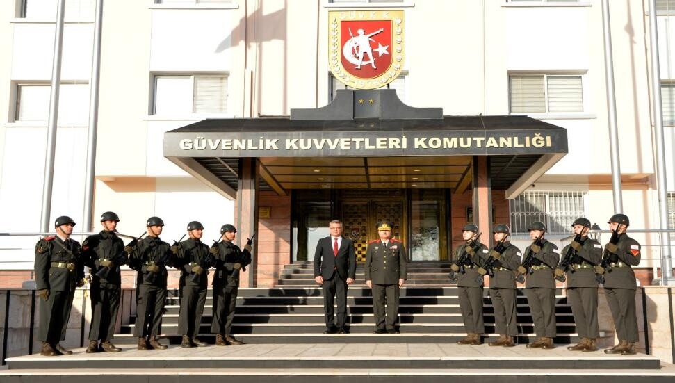 Cumhurbaşkanı Tufan Erhürman, KTBK ve Güv.K.K Komutanlarını ziyaret etti