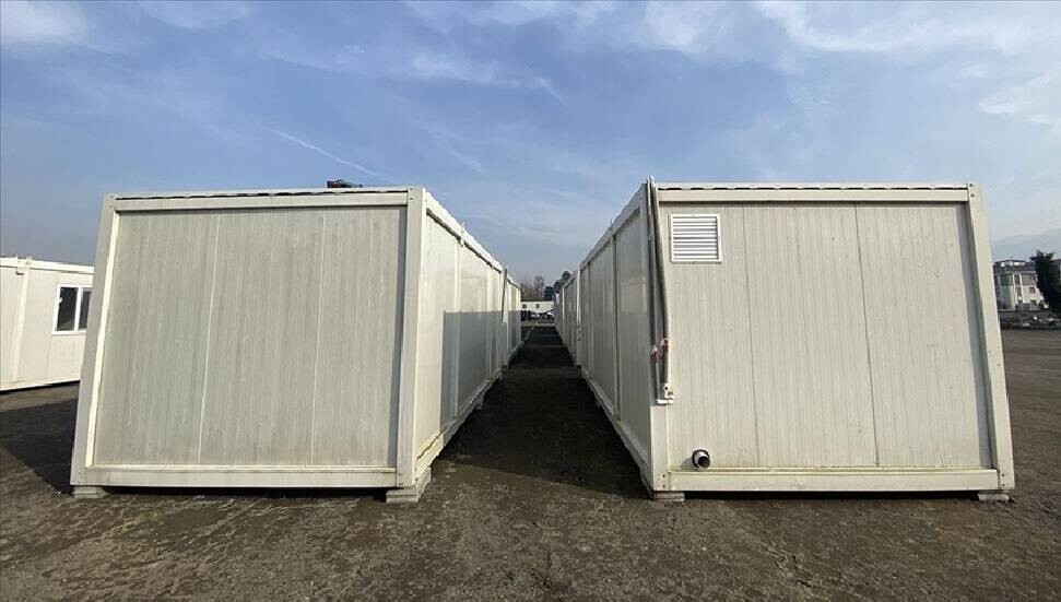 Suudi Arabistan'dan Türkiye ve Suriye'deki deprem bölgelerine 3 bin konteyner ev