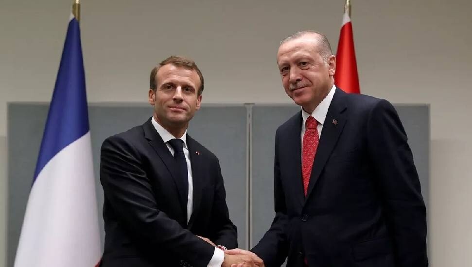 Fransız sözcüye göre Erdoğan'ı tebrik eden Macron ilişkileri ilerletmeyi istiyor 