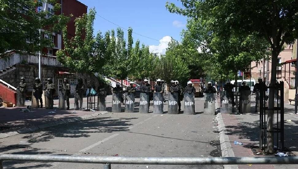 Kosova'nın kuzeyindeki Zveçan'da durum sakin 