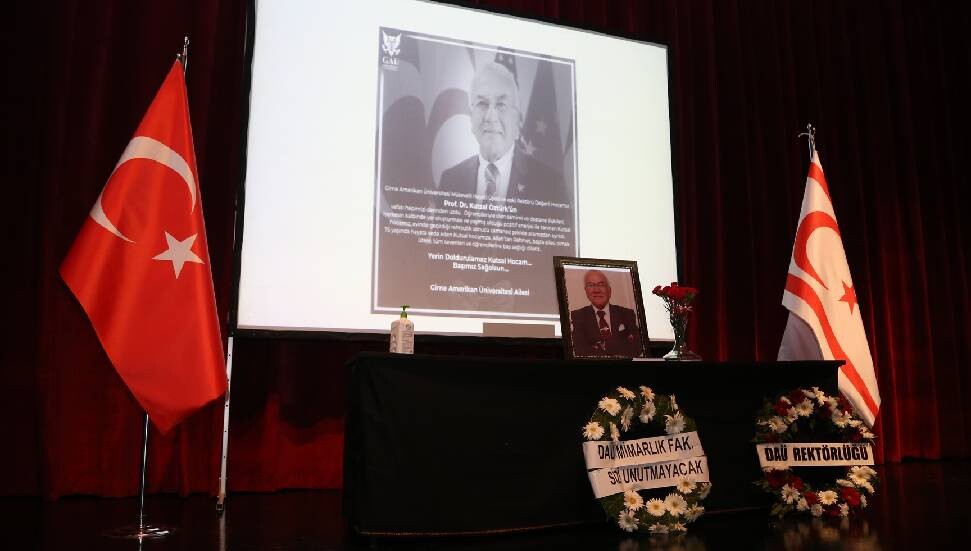 GAÜ ailesi, zamansız kaybettiği eski Rektörü Prof. Dr. Kutsal Öztürk için anma töreni düzenledi