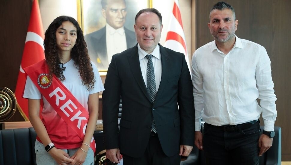 Ziya Öztürkler: Gençlerimiz haksız izolasyonlara rağmen başarılarıyla örnek oluyor