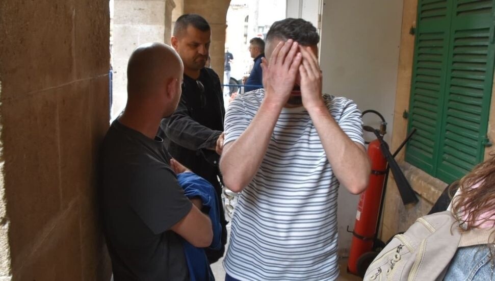 Uyuşturucudan tutuklandı, ülkede kaçak kaldığı anlaşıldı!