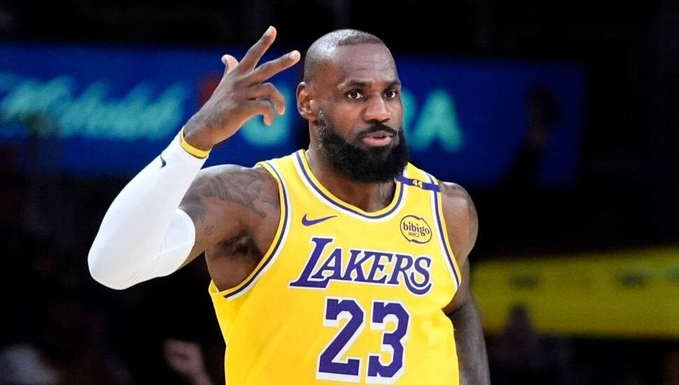 LeBron James'ten tarihi başarı: NBA'de 50 bin sayı barajını aşan ilk oyuncu oldu
