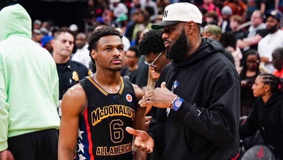 NBA'de bir ilk: LeBron James oğlu ile aynı takımda oynayacak