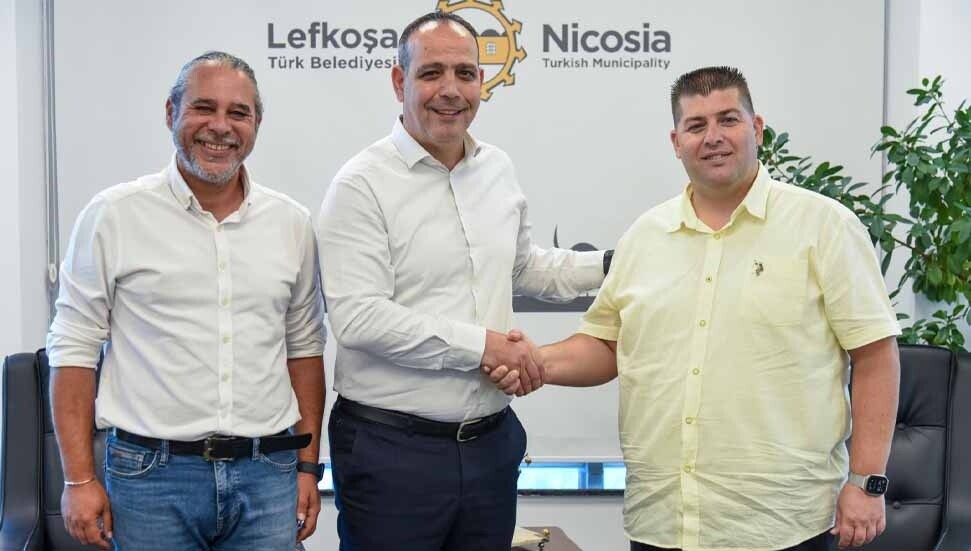 Lefkoşa’ya 4 bin ton asfalt için imzalar atıldı