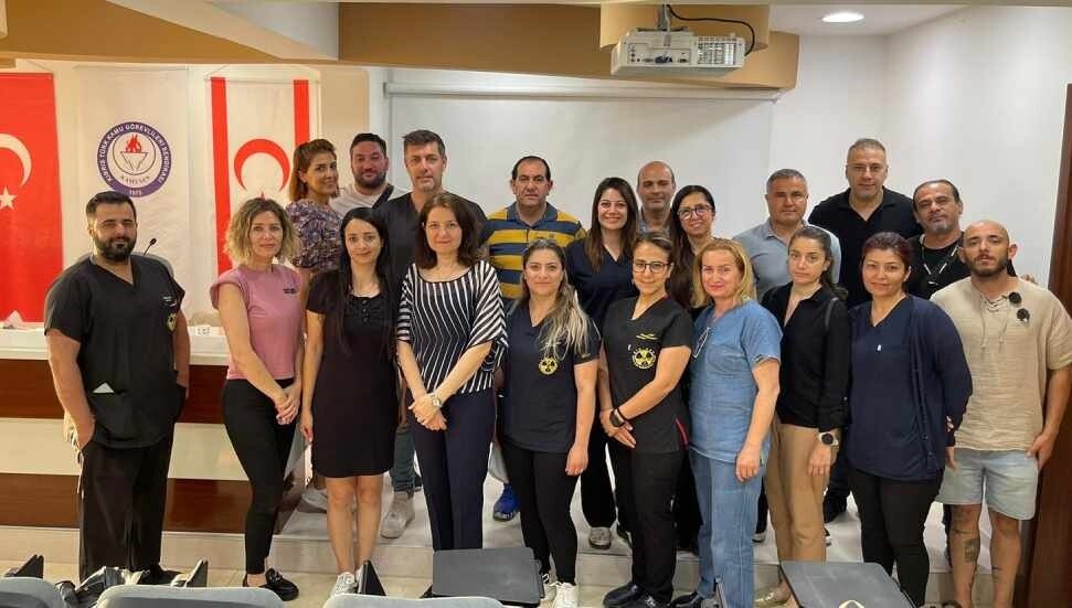Kıbrıs Türk Radyograferler Derneği üyeleri temel ilk yardım eğitimi aldı