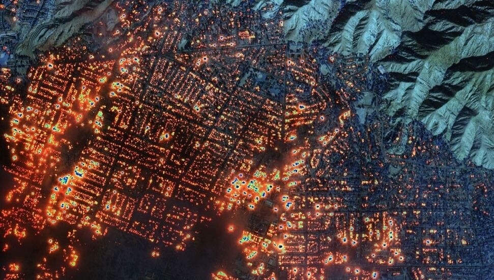 Los Angeles’ı saran dev yangınların aylar öncesinde sigorta şirketlerinin poliçe yenilemekten kaçındığı ortaya çıktı